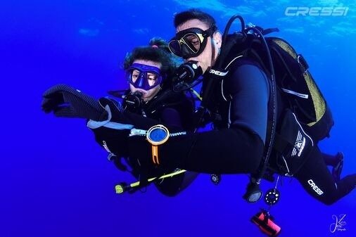Discover Scuba Diving: What It Is, Price & Best Places